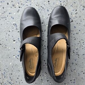 Clarks Women's Black Mary Jane Flats